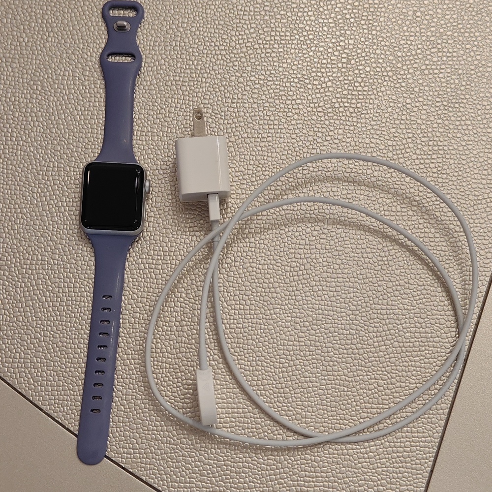 Apple Watch Series 3 - 38 MM Aluminum Case - GPS